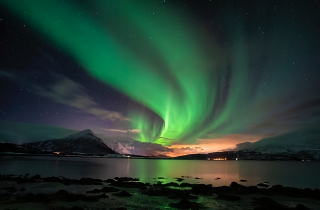 Beautiful Landscape: Majestic Norway - Aurora in Fiske Fjord